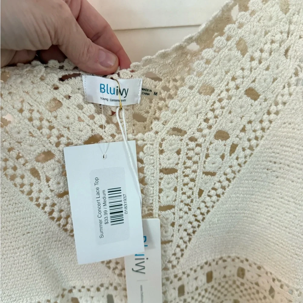 Bluivy Cream Crop Top with Chic Design - Picture 2 of 2